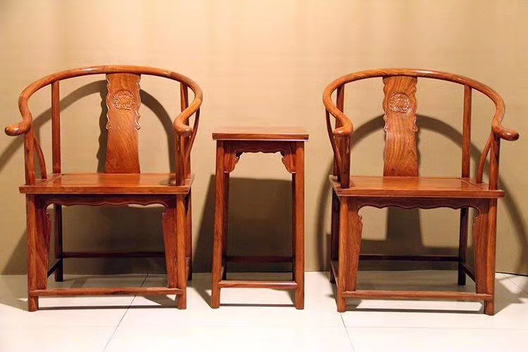 尋一方庭院，沏一壺清茶